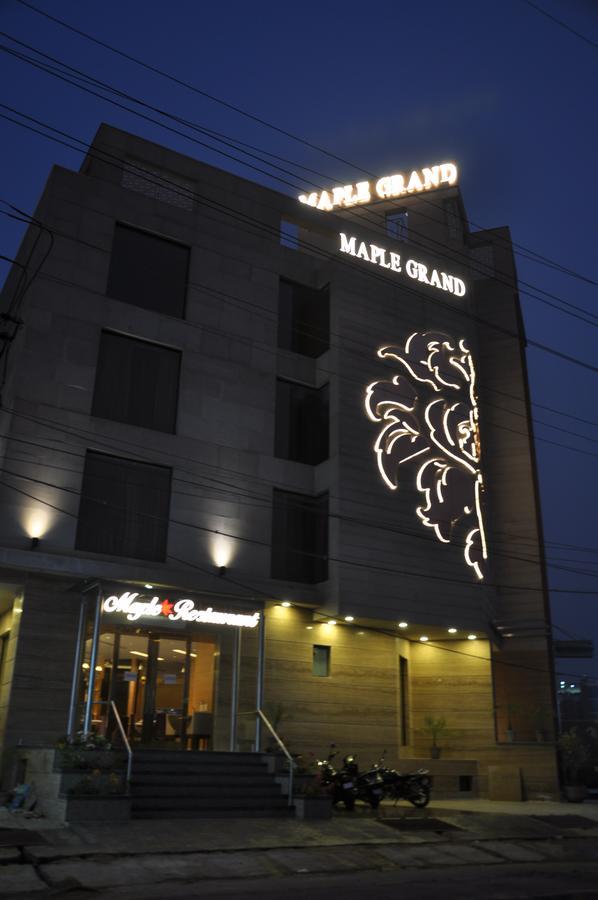 Hotel Maple Grand Agra  Exterior foto